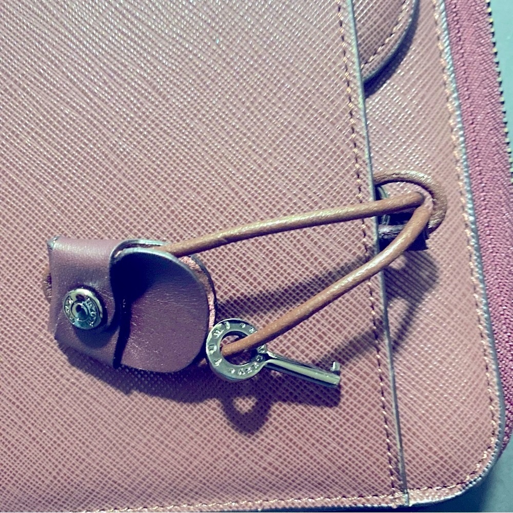 NIB RARE Tumi Locking Portfolio Saffiano Leather With Handles In Burgundy - Picture 5 of 16